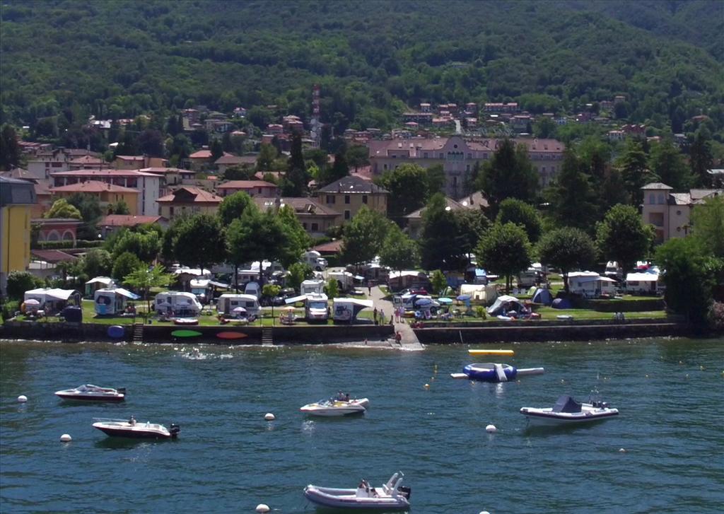 Camping Parisi Baveno Eksteriør billede